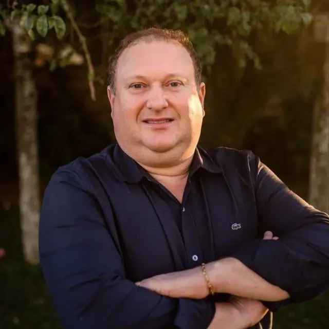 ANDRÉ RICARDO RAVANELLO 